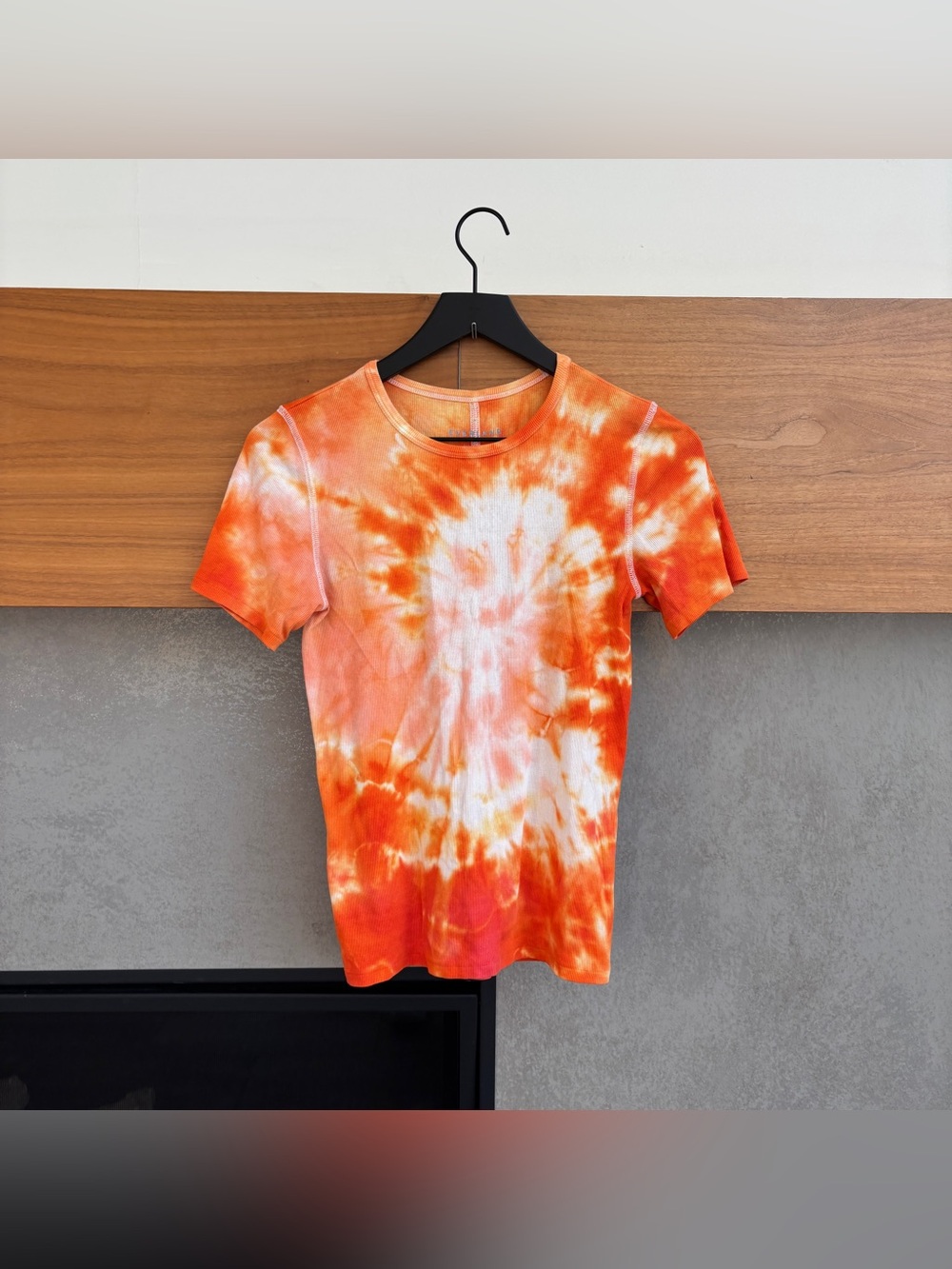 Everlane Women’s Tie Dye T-Shirt, Size M